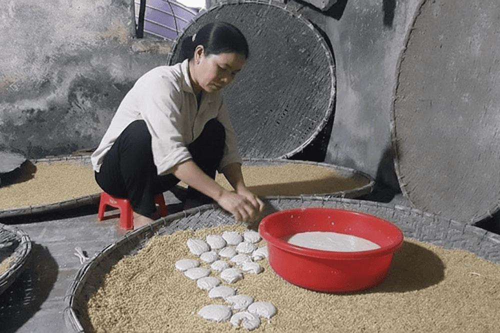 Rượu Kim Sơn rất tốt cho sức khỏe do loại men ủ gạo có thành phần 36 loại thuốc bắc